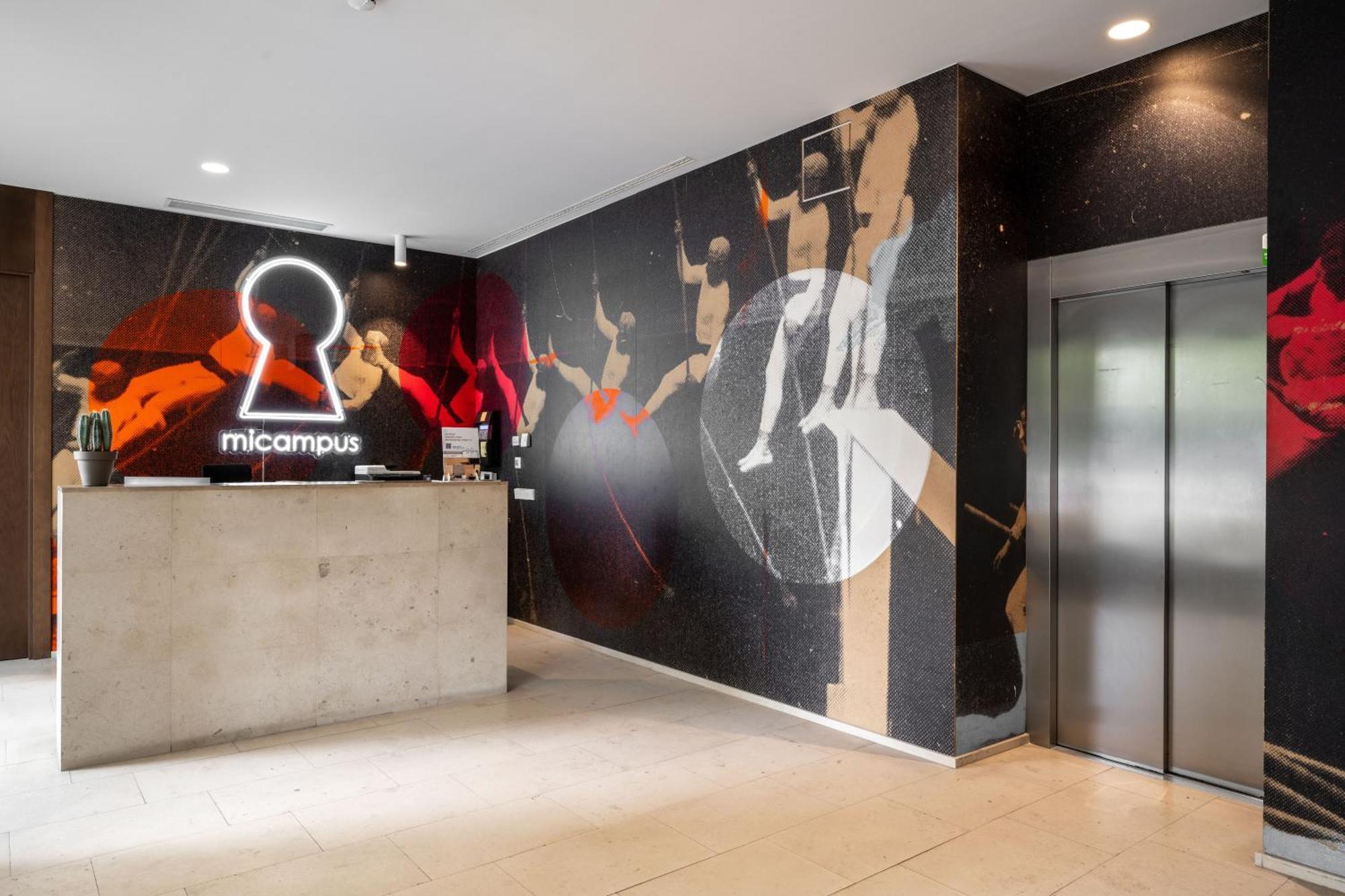 Micampus Pamplona Student Residence Екстер'єр фото