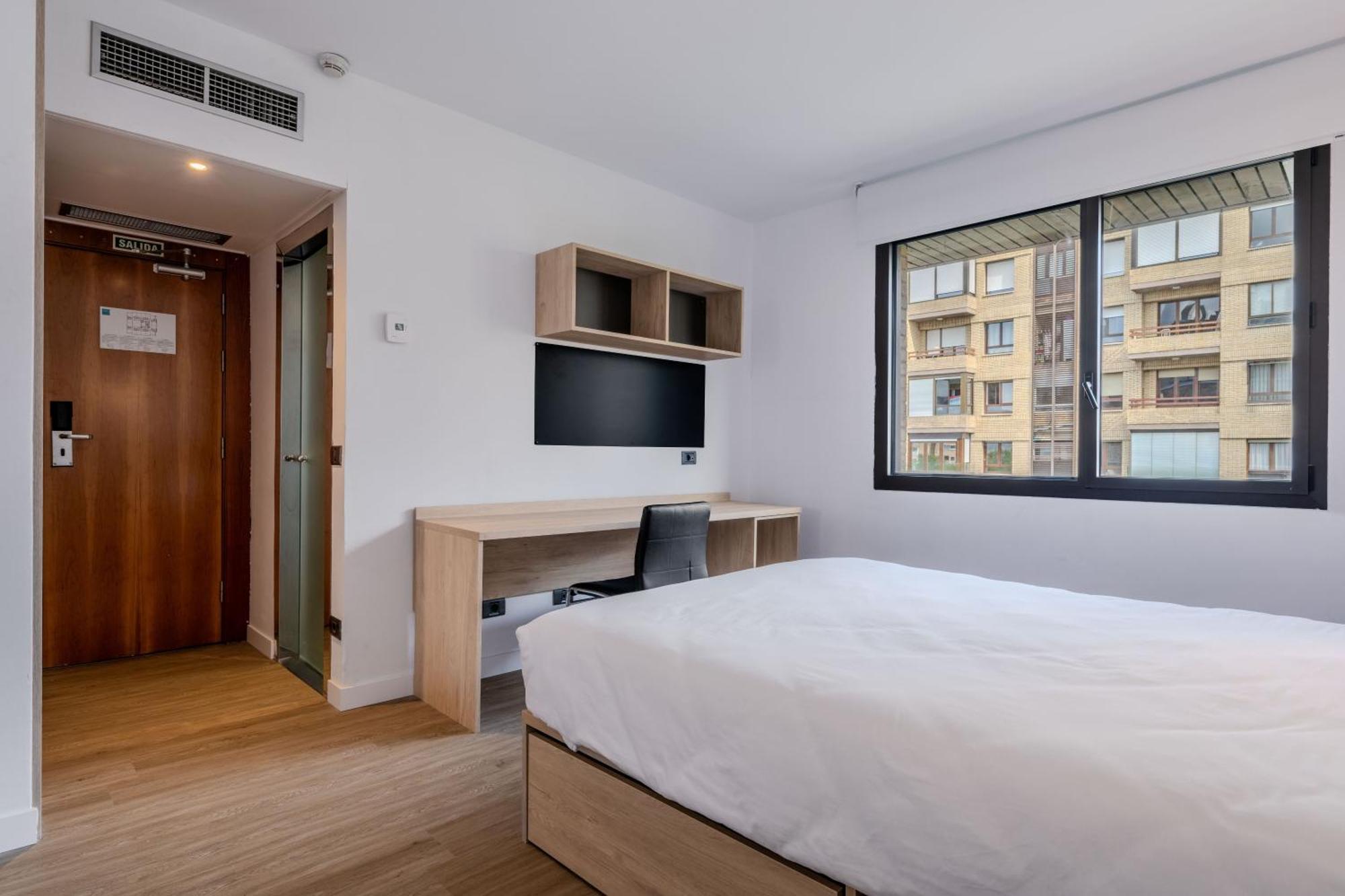 Micampus Pamplona Student Residence Екстер'єр фото